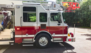 sold sold sold 2005 Seagrave 75′ Aerial Quint full